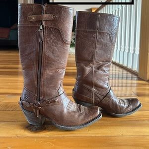Ariat Women’s Cowboy Boots/ Dress boots